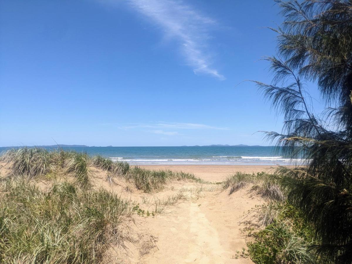Michaels By The Sea Apartment Yeppoon Exterior photo